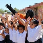 The Phoenix Suns Gorilla takes group photo with students at Loma Linda Elementary. (Cronktie News photo by Kevin Jimenez)