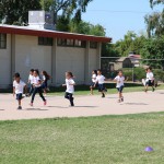 Students at Loma Linda Elementary run to recess. (Cronkite News photo by Kevin Jimenez)