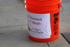 St. Mary’s Food Bank held a drive recently in downtown Phoenix. (Photo by Ty Scholes/Cronkite News)