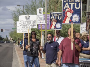 Phoenix bus drivers rally at City Hall on Tuesday, Oct. 6, 2015 in protest of their contract negotiations with Transdev, the company that manages some bus routes for the city. (Photo by Becca Smouse/Cronkite News)