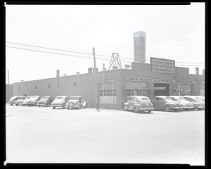 Neil B. McGinnis Co. building exterior. (Courtesy of Arizona State University Libraries: Arizona Collection)