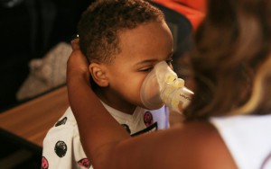 Four-year-old Zaviyon Scott was one out of nearly 1,400 asthmatic children who were admitted to the hospital in his zipcode between 2009 and 2015. (Photo by Alejandra Armstrong/Cronkite News).