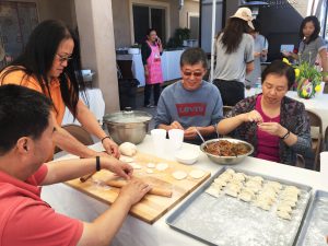 Jing Lv holds Chinese food parties in her backyard. It’s a good way to connect Phoenix Chinese-Americans. (Photo by Jiahui Jia/Cronkite News)