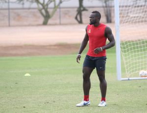 Uchenna Uzo practicing at Arizona United practice in Peoria, Arizona. (Photo by Brian Carroll/Cronkite News)