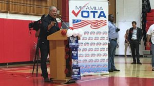 Actor Edward James Olmos encourages students to vote at Central High School in Phoenix, Arizona, on Sept. 27, 2016. (Photo by Mindy Riesenberg/Cronkite News)