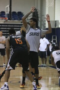 Marquese Chriss guarding Alan Williams during Suns training camp. (Photo by: Angela Denogean/ Cronkite News)